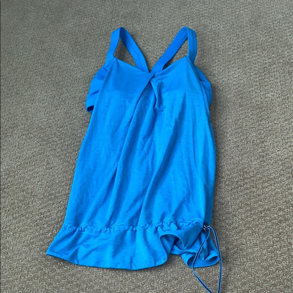 Lululemon shirt and bra combo